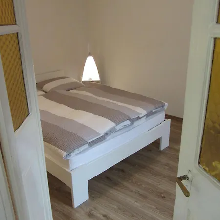 Daniela Apartament *